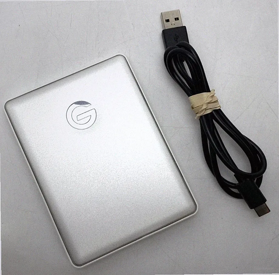 G-TECHNOLOGY 1TB G-DRIVE USB-C 3.1 EXTERNAL MOBILE HARD DRIVE + CABLE 0G10264-1