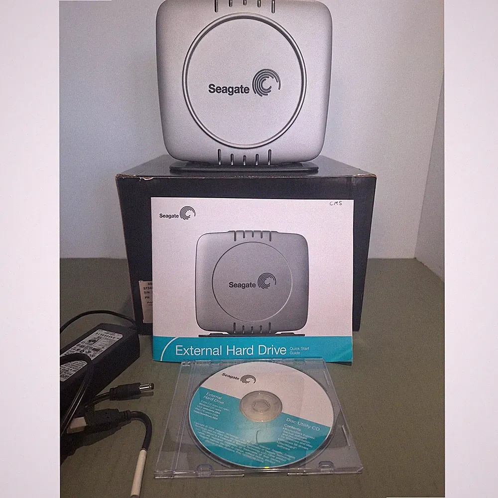 Seagate 400GB External Hard Drive USB 2.0 ST3400601U2 Tested Working- Excellent!