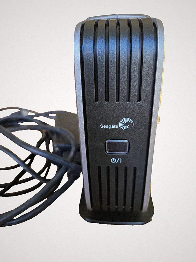 Seagate 9W6044-543 External Hard Drive Portable Computer Storage Tested 160GB