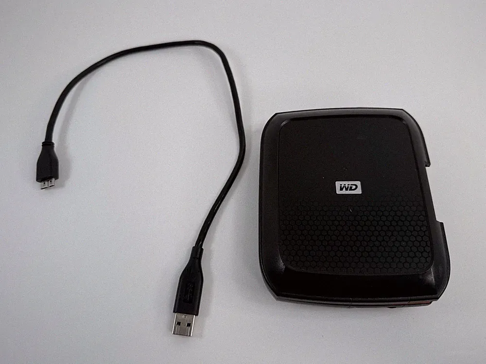 WD My Passport 750GB Portable External Hard Drive USB w/ Protective Case